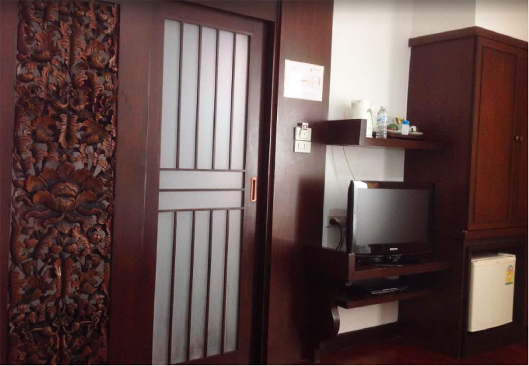 Hotel Nicha HHQ