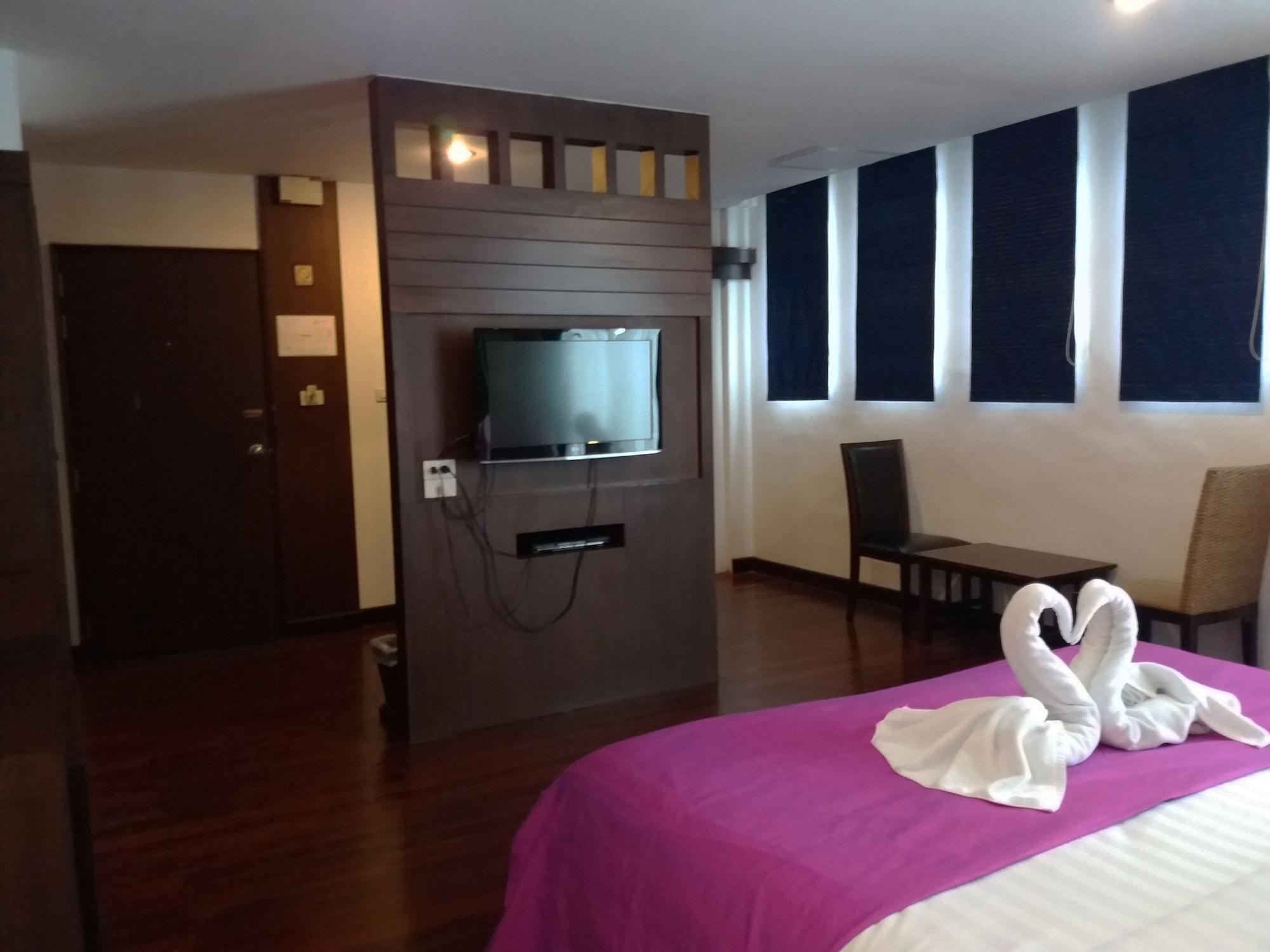 โรงแรม โรงแรมณิชา สวีท หัวหิน
