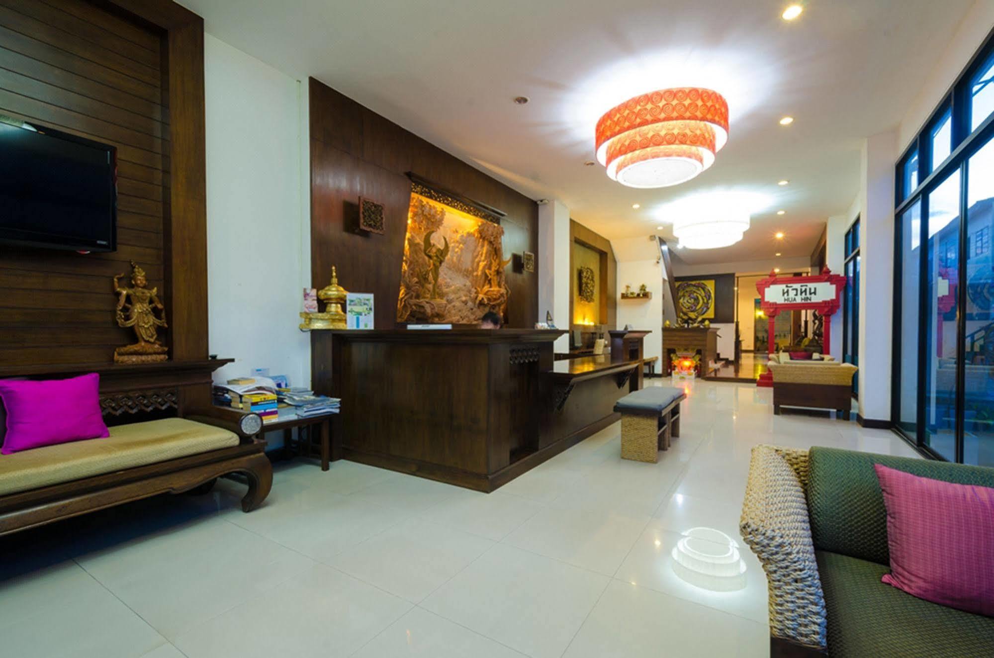โรงแรม โรงแรมณิชา สวีท